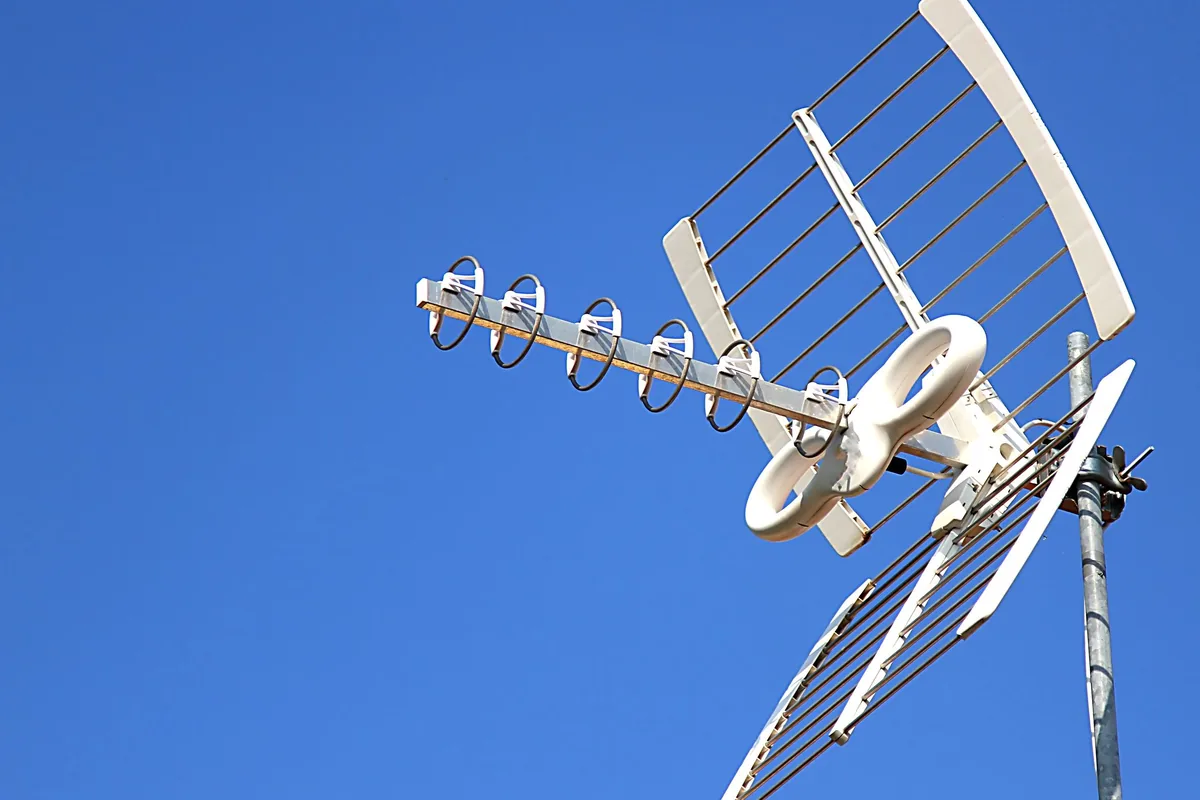 Antena TDT UHF instalada por los antenistas de Socassat en Gran Canaria